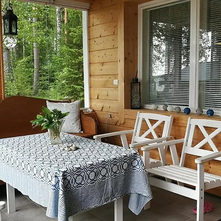 Kaijonselaen Moekit Pyhitty Chalet *